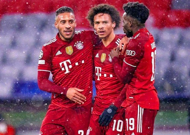 欧冠半决赛巅峰对决：拜仁九连胜挑战巴黎