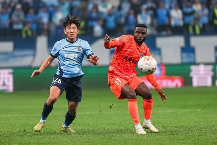 中超-邓涵文46秒闪击奥斯卡双响 英博1-3玉昆赛季主场首败