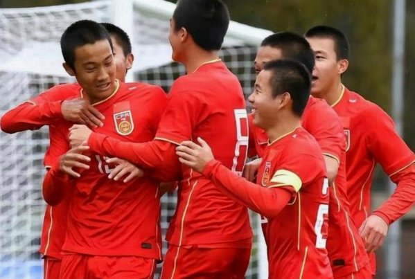 观点混战！U17国足战术安排失误VS能拿亚军教练功不可没