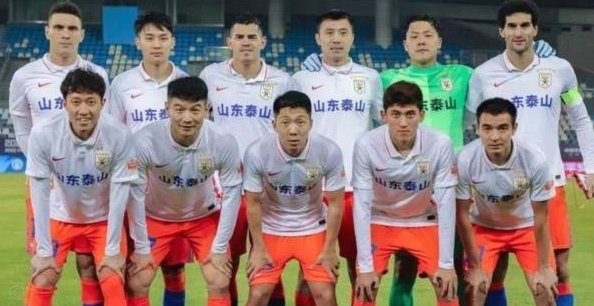 买乌郎重出江湖，右后卫终于有个替补了
