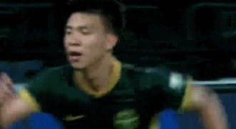 比赛末段球队落后年轻球员爆粗口