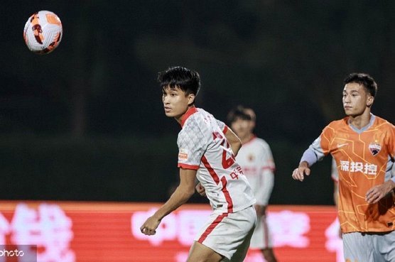 中超：深圳3-0西海岸，姚均晟破僵，加布、杨一鸣建功