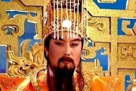 从卡洛斯二世到皇家西班牙人：在“老二”的困境中寻求突破